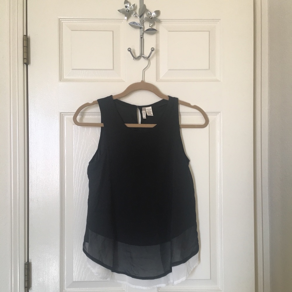 Black and White Layered Sleeveless Blouse